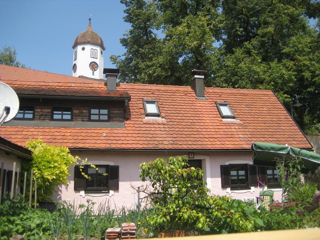 Ferienhaus Fam. Fuhrer Hohenaltheim Luaran gambar